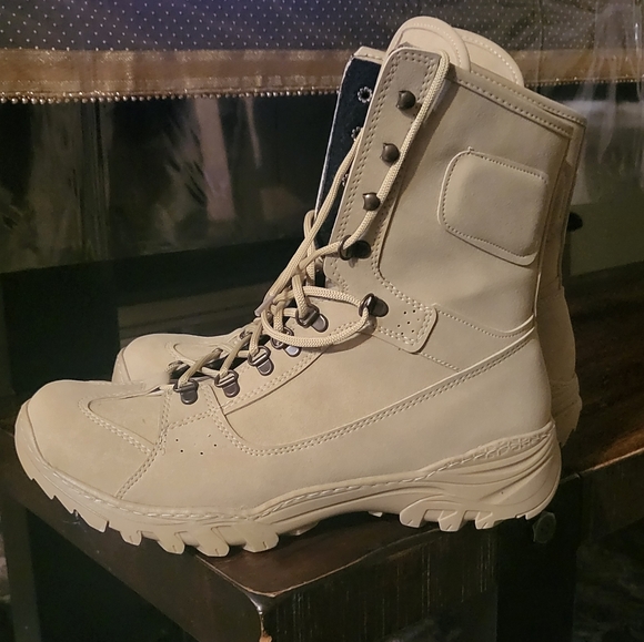 High boot - Picture 2 of 4
